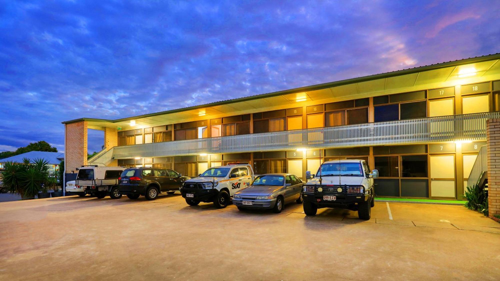 Tropical Gateway Motor Inn Rockhampton Eksteriør bilde