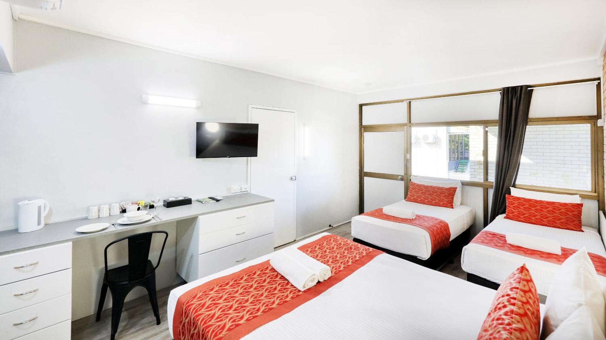 Tropical Gateway Motor Inn Rockhampton Eksteriør bilde