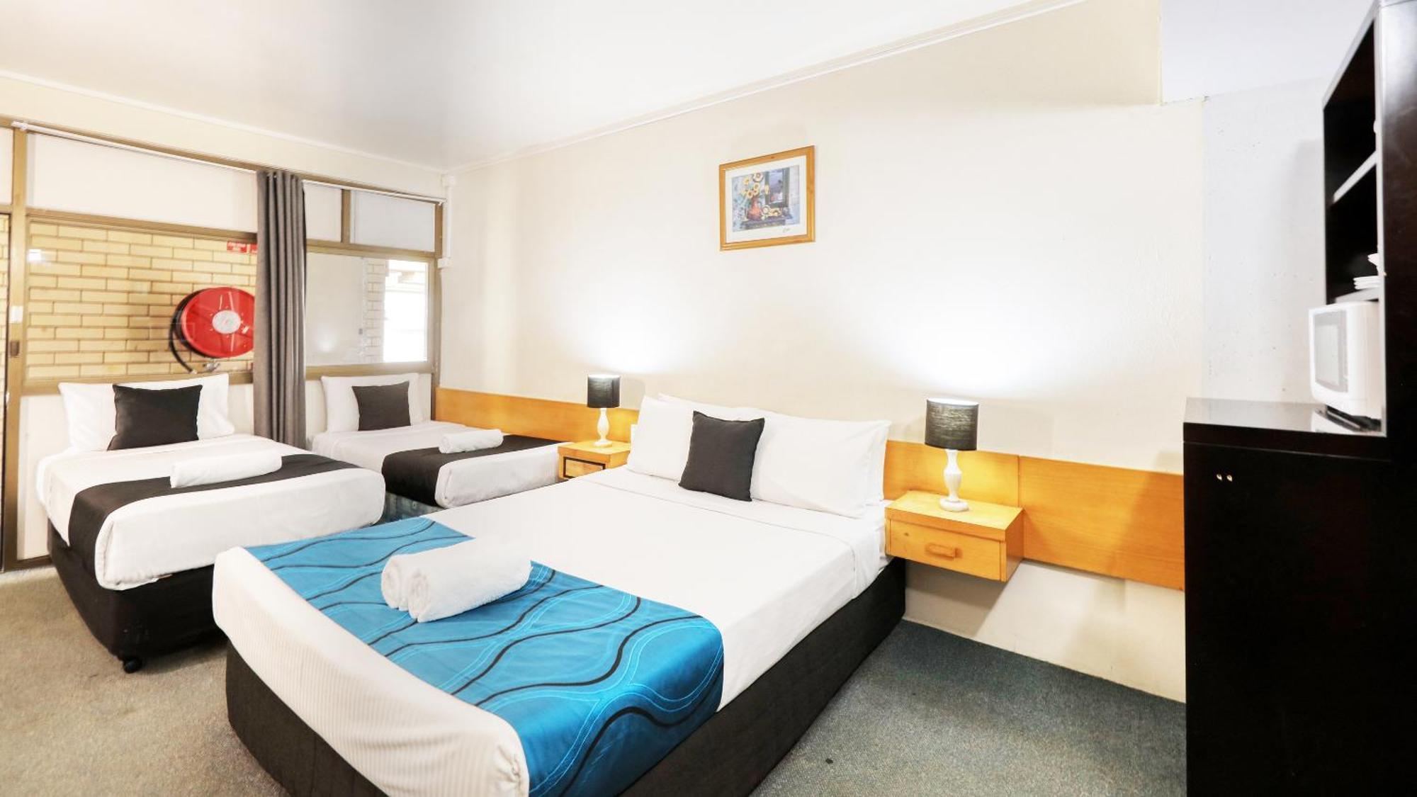 Tropical Gateway Motor Inn Rockhampton Eksteriør bilde