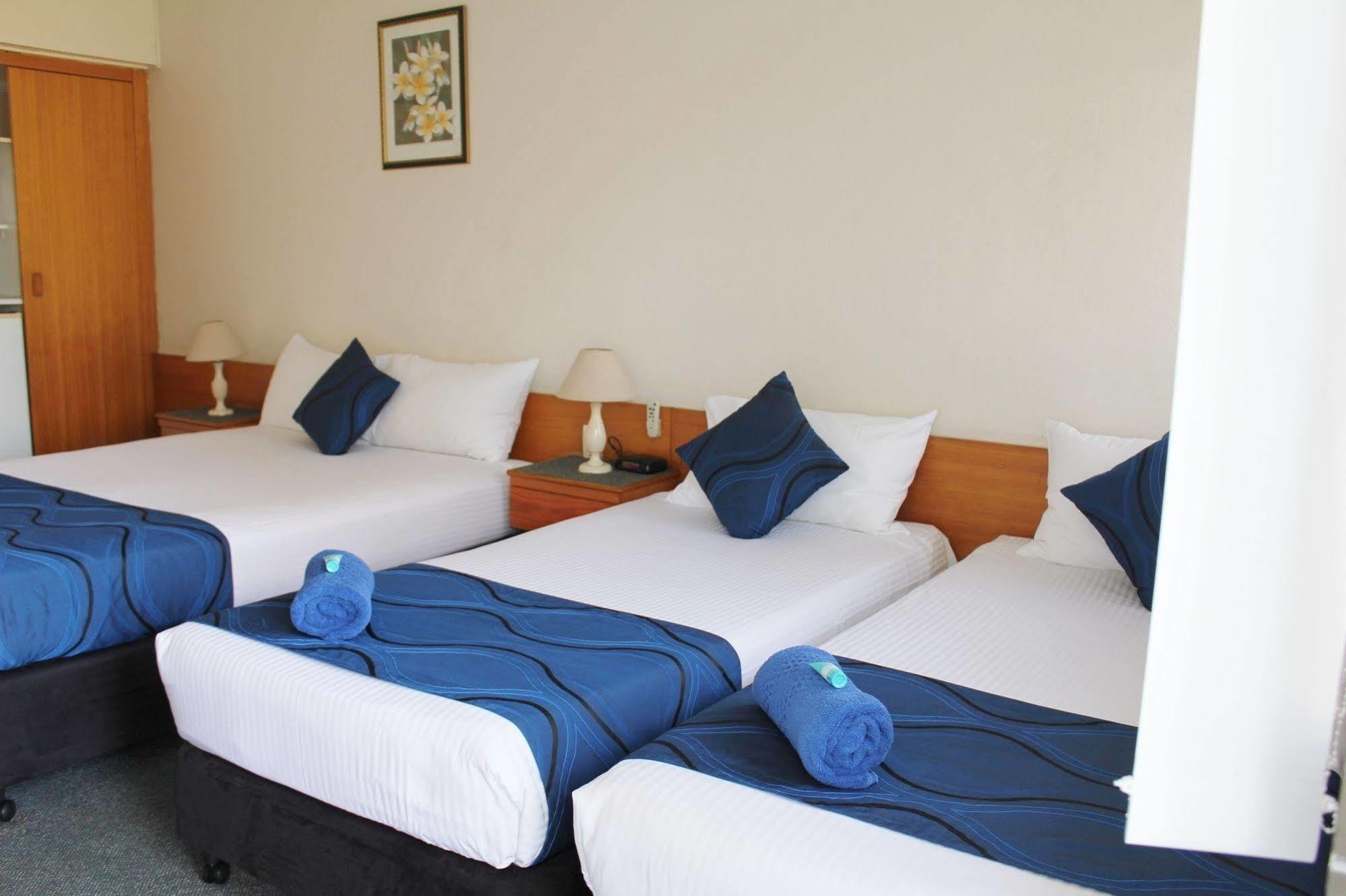 Tropical Gateway Motor Inn Rockhampton Eksteriør bilde
