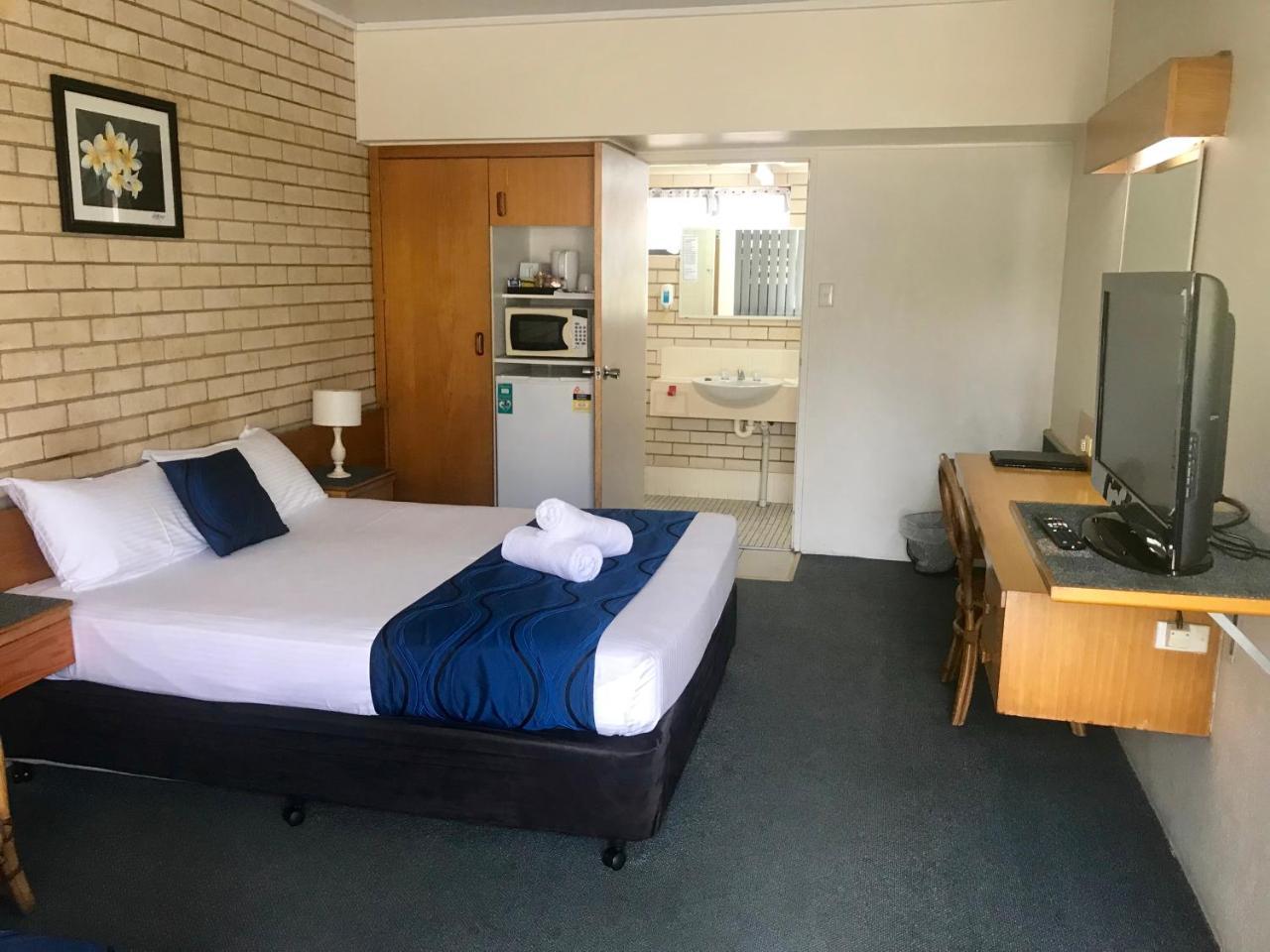 Tropical Gateway Motor Inn Rockhampton Eksteriør bilde